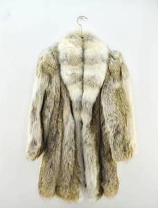 lot 30 image: Vintage Alaskan Fur Co. Fur Coat, Likely Fox