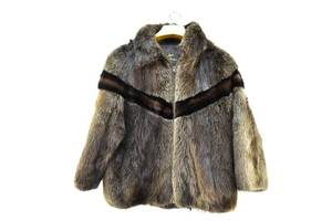 lot 29 image: Vintage Alaskan Couture Mixed Fur Coat w Removable Hood