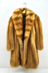 lot 28 image: Vintage Alaskan Couture Red Fox Fur Coat