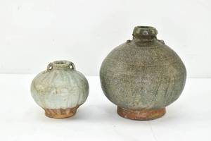 lot 12 image: 2 Chinese Late Ming Ceramic Vessels or Vases, Shipwreck