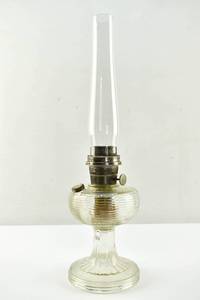 lot 131 image: Mantle Lamp Co. Aladdin Glass Oil Lamp