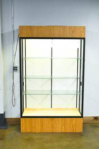 lot 263 image: Laminate Oak Glass Display Case