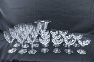 lot 255 image: 23 pc. Group of Stemware and Centerpiece Bowl