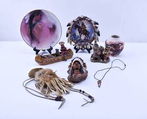 lot 392 image: 8 Native American Style Items