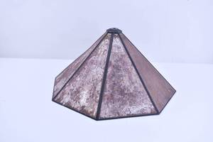 lot 385 image: Vintage Octagonal Mica Lamp Shade