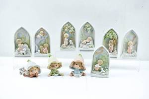 lot 399 image: Precious Moments Psalm 23 Chapel Windows Set & Homco Fairy Figurines