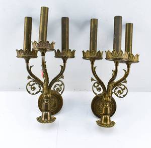 lot 105B image: Pair of Vintage 4 Bulb Brass Sconces