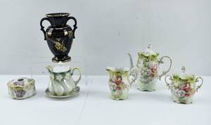 lot 395 image: Group of EuropeanGerman Porcelain Items