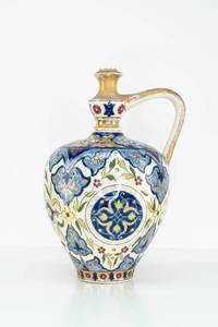 lot 145 image: Ignac Fischer Budapest Gilt Ewer Vase