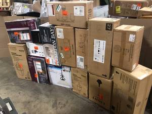 lot 22 image: Lot of assorted Lighting and accesories various models and conditions customer returns see pictures