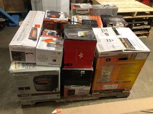 lot 23 image: Pallet with assorted heaters various models and conditions customer returns see pictures