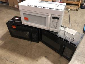 lot 36 image: Lot of assorted MicrowaveRange ovens customer returns review pictures
