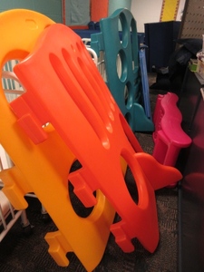 lot 427 image: LITTEL TIKES CLIMBER
