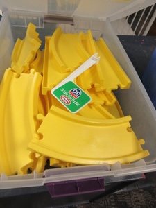 lot 307 image: LITTLE TIKES INTERSTATE 80 TRACK SET WITH VEHICLES