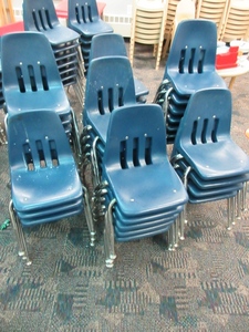 lot 420 image: VIRCO YOUTH CHAIRS