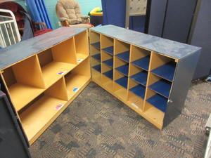 lot 418 image: FOLDING STORAGE CUBBY