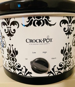 Black and White Damask Design Crockpot