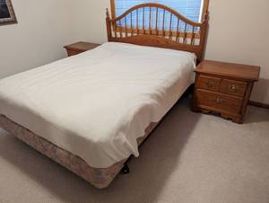 Thomasville Oak Queen Bed Frame and Matching Nightstands