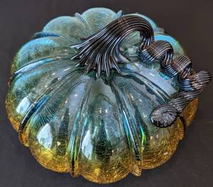 Pretty Art Glass Pumpkin