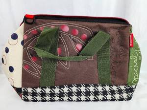 lot 14 image: Colorful and Roomy Reisenthel Tote