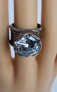 lot 21 image: Unique Sterling Silver Silpada Ring - Size 7