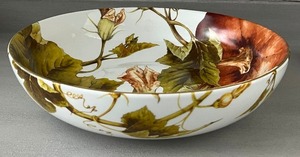 lot 100 image: Williams Sonoma Botanical Pumpkin Serving Bowl