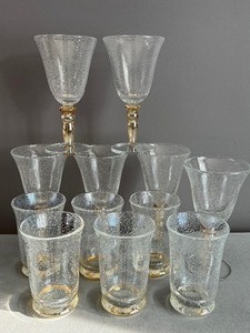 lot 78 image: Set of Pottery Barn Bubble Glass Tumblers and Water Goblets