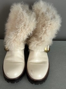 lot 18 image: Coach Leighton Boots Boots