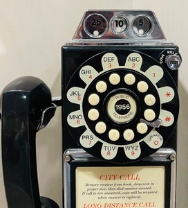 lot 129A image: Plastic Retro Pay Phone Replica
