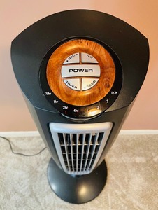 lot 175 image: Lasko Ionizer Tower Fan