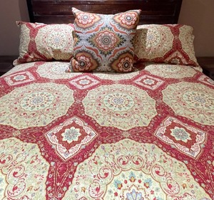 lot 148 image: Pier 1 Queen Bedding and Accent Pillow