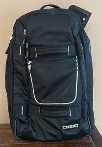 lot 162 image: Ogio Rolling Bag