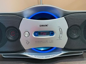 lot 208 image: Sony Dual Acoustic Bass Expansion CD, Radio, Cassette-Corder with Remote