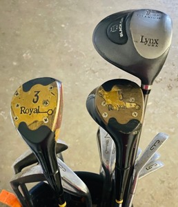 lot 212 image: Lynx Gold Bag and Golf Clubs