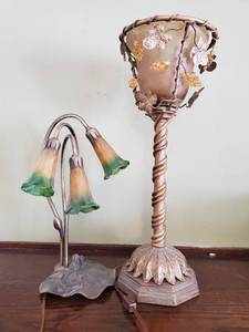 lot 16 image: Two Table Lamps