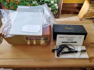lot 32 image: Two Electronics Items