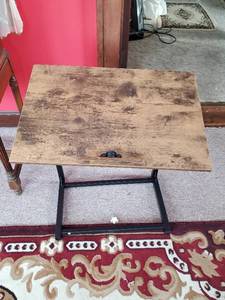 lot 54 image: Adjustable Table