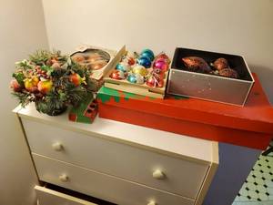 lot 88 image: Christmas Ornaments And More
