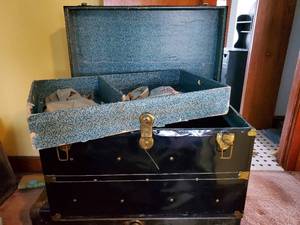 lot 98 image: Old Chest