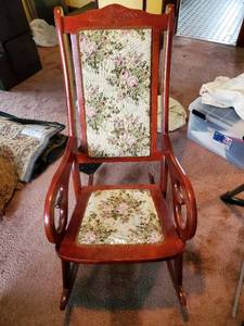 lot 107 image: Wooden Rocking Chair