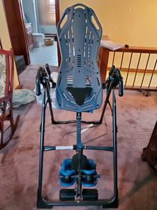 lot 3 image: Teeter FitSpine X3