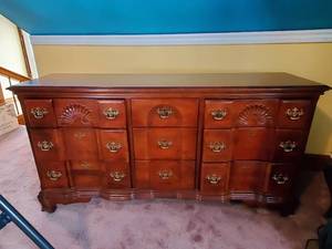 lot 113 image: Lowboy Dresser