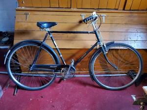 lot 115 image: Vintage Raleigh Bicycle