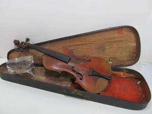 lot 20 image: Antique Andreas Amati Copy Violin wWooden Coffin Case