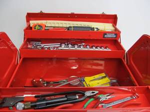 lot 51 image: Excellent Quality Like-New KENNEDY Rolling Tool Box wTools