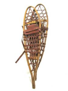 lot 105 image: Vintage 1930s-40s Era Iverson Smaller Sized 30 Snowshoes
