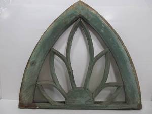 lot 141 image: Antique Architectural Farmhouse Arched Window