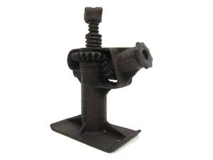 lot 147 image: Antique Early Automobile Screw Gear Jack