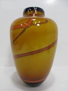 lot 162 image: Excellent Large Hand Blown Signed Casanova Art Glass Vase