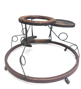 lot 7 image: Antique Early 1900s Rolling Baby Walker